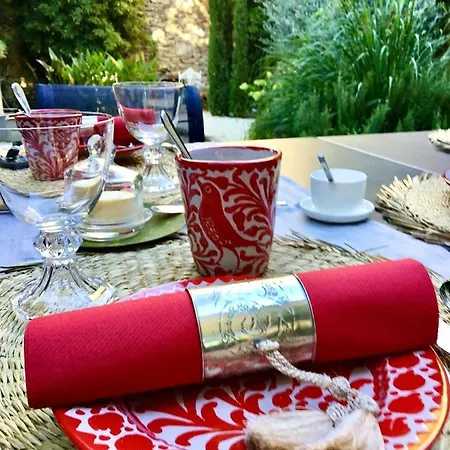Provence Km28 Bed & Breakfast *