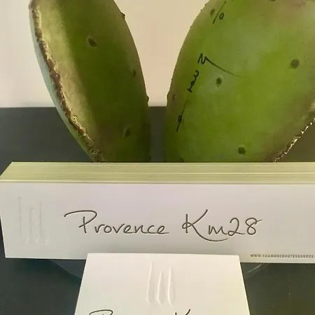Provence Km28 Bed & Breakfast *